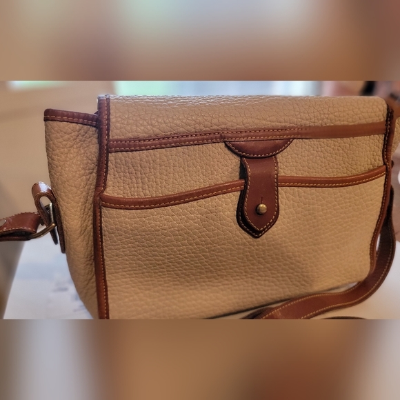 Rare Vintage Dooney and Bourke Essex All Weather Ivory Leather With British Tan - Picture 7 of 15